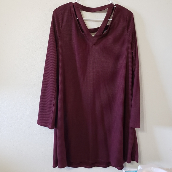 Doe & Rae Medium Cold Shoulder Ribbed Dress - Picture 5 of 5